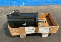 MITSUBISHI 2000RPM AC SERVO MOTOR  -  HC902BS