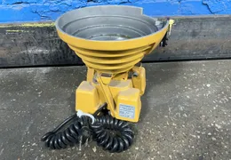 PARTS FEEDERS INC. 9” DIAMETER BOWL VIBRATORY BOWL FEEDER  -  B-10