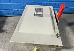 SIEMENS 60 A / 600 V HEAVY DUTY FUSIBLE SAFETY SWITCH  -  HF362
