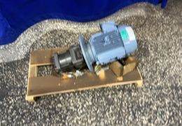 SUMITOMO 2.2 KW PUMP   -  CQTM33-12.5F-2.2-2-T-S1243-E