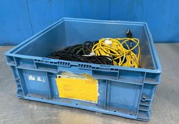 CABLES