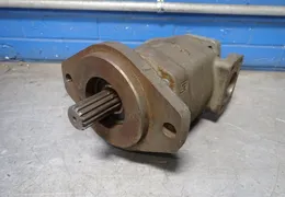 HOLLIS HYDRAULIC SUPPLY INC HYDRAULIC  PUMP  -  M6247