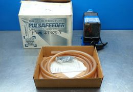 PULSAFEEDER 96 GPD 15.1 LPH METERING PUMP  -  LVG5SA-VTSK-XXX