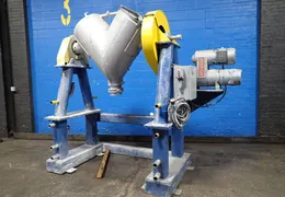 PATTERSON-KELLEY CO 5 CU. FT. V BLENDER