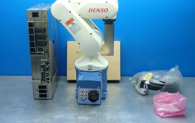 Denso Robot With Controller - Rc8-vpa0-nnnm-ni-nnn | HGR*24