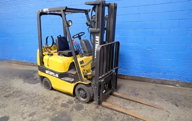 Mitsubishi Caterpillar 2000 Lbs Propane Forklift - Fgc18k | HGR*24