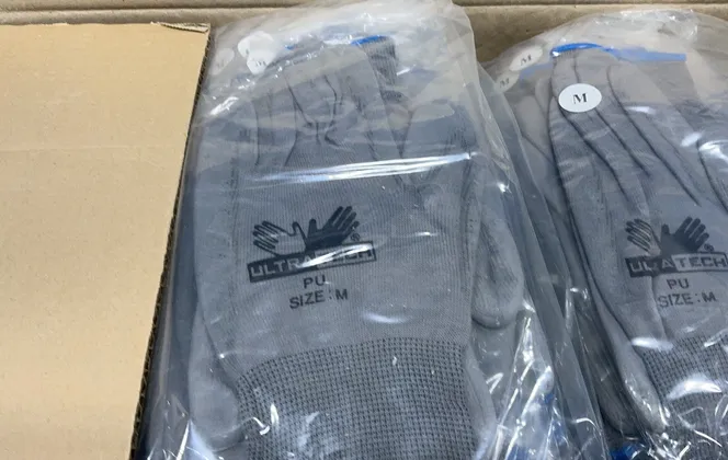Ultratech Medium Gloves