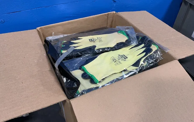 North Gloves