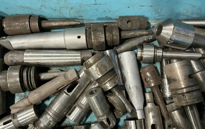 Dbt Tool Holders