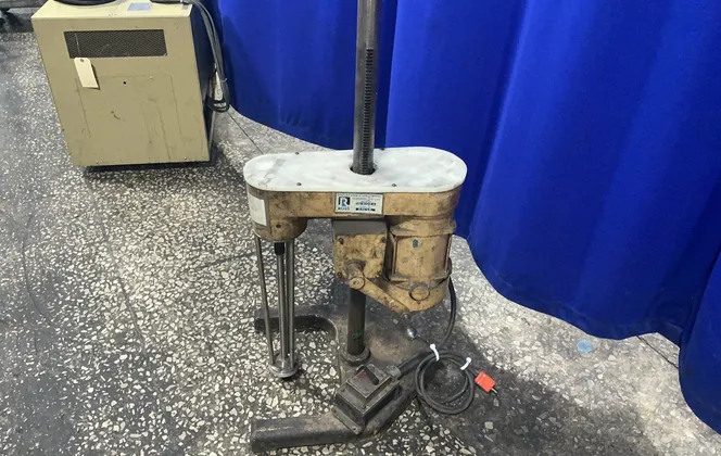 Charles Ross & Son 7” Mixer - Me100lx