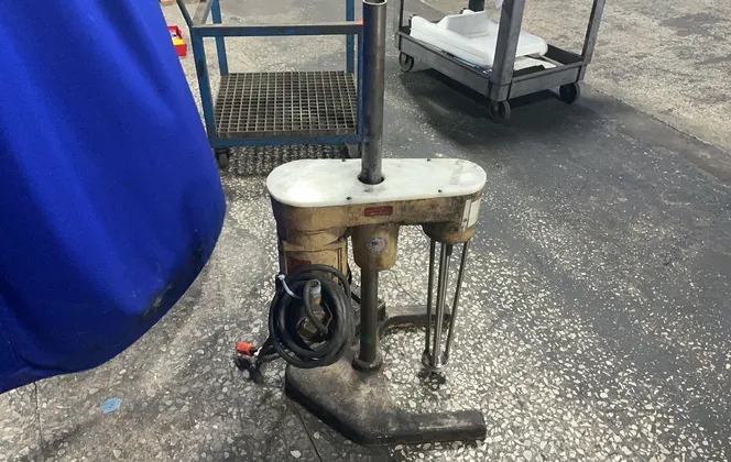 Charles Ross & Son 7” Mixer - Me100lx