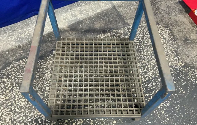 25” X 25” Metal Cart
