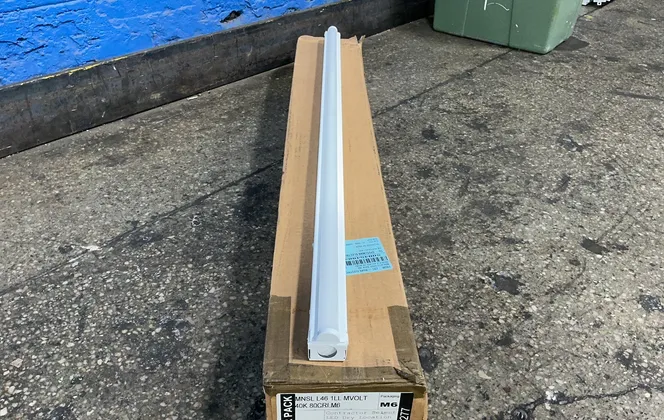Lithonia Lighting 46” Led Strip Light