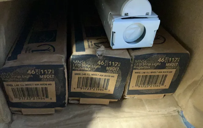 Lithonia Lighting 46” Led Strip Light