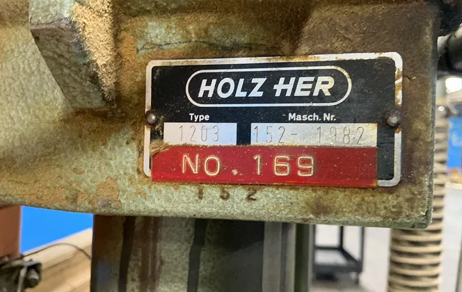 Holzer 75”x128” Vertical Panel Saw - 1203