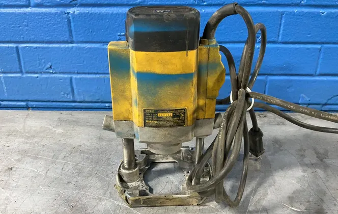 Dewalt Electric Plunge Cut Router - Dw615