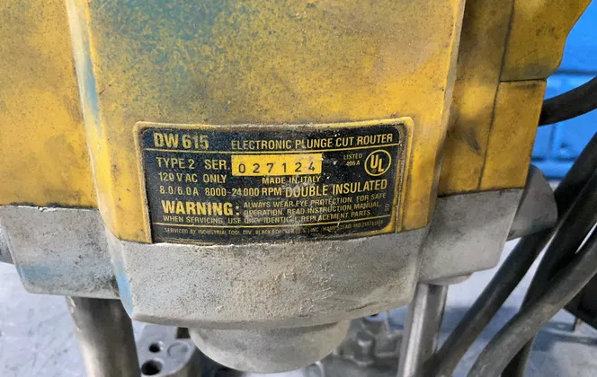 Dewalt Electric Plunge Cut Router - Dw615