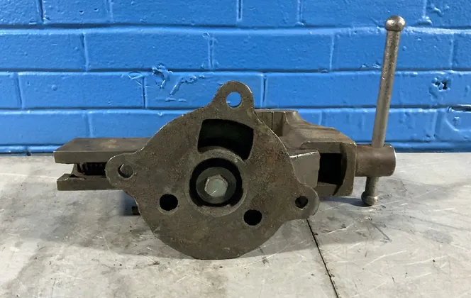 Columbian Vise Mfg. 4” X 11.5” Vise - 604