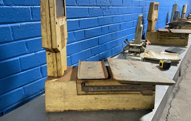Weiler Scale Company 2.5 Kg Over Under Scale - 8801