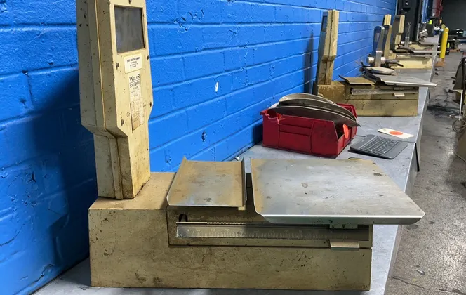 Weiler Scale Company 2.5 Kg Over Under Scale - 8801