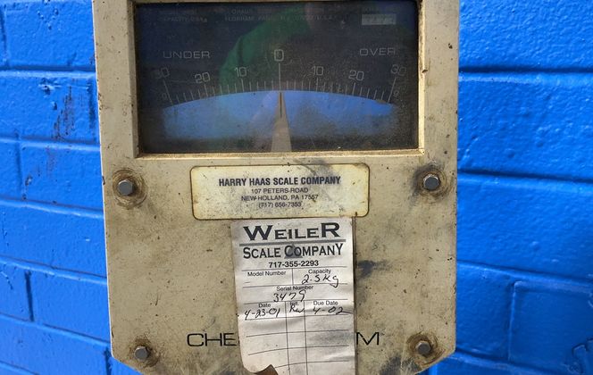 Weiler Scale Company 2.5 Kg Over Under Scale - 8801