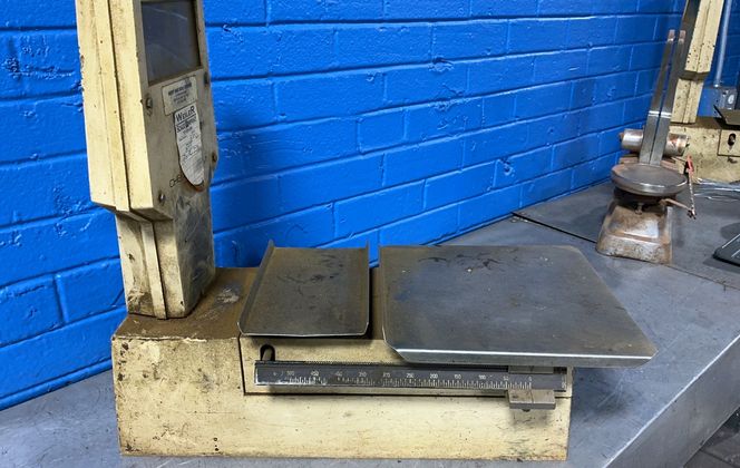 Weiler Scale Company 2.5 Kg Over Under Scale - 8801