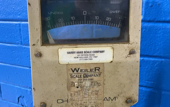 Weiler Scale Company 2.5 Kg Over Under Scale - 8801