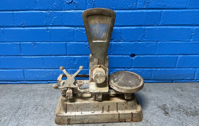 The Exact Weight Scale Scale Co. 1 Lb Over Under Scale - 42