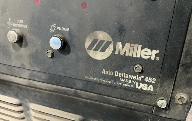 Miller 450 A Welder - Auto Deltaweld 452