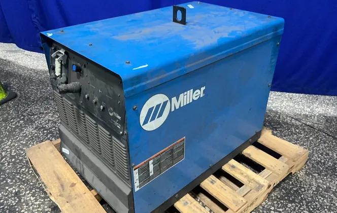 Miller 450 A Welder - Auto Deltaweld 452