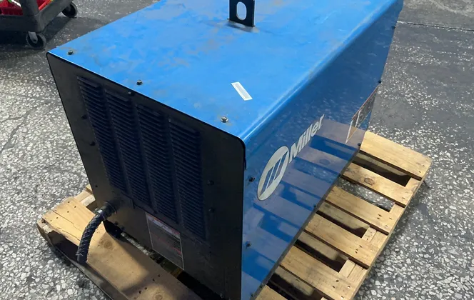 Miller 450 A Welder - Auto Deltaweld 452