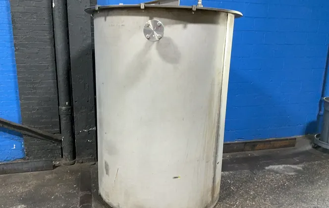 700 Gallons S/s Tank