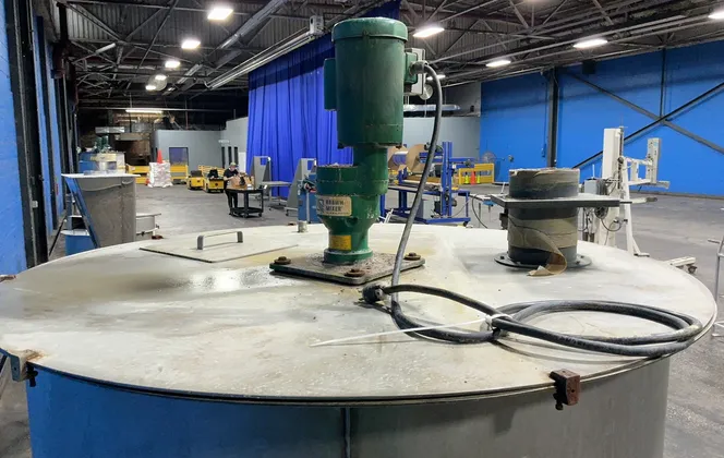 ~974 Gallons S/s Tank