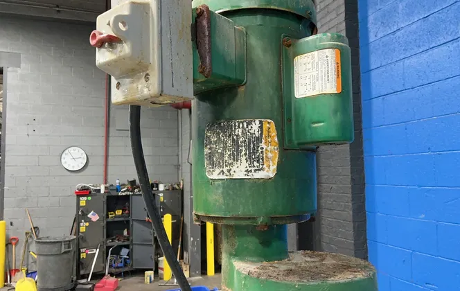 ~974 Gallons S/s Tank