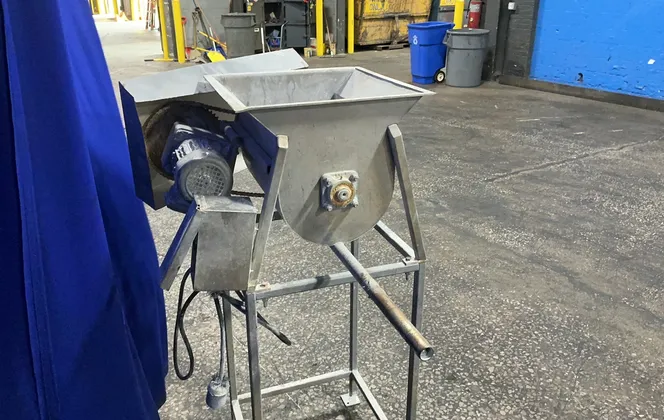 14x17x12 Mixer/feeder Unit