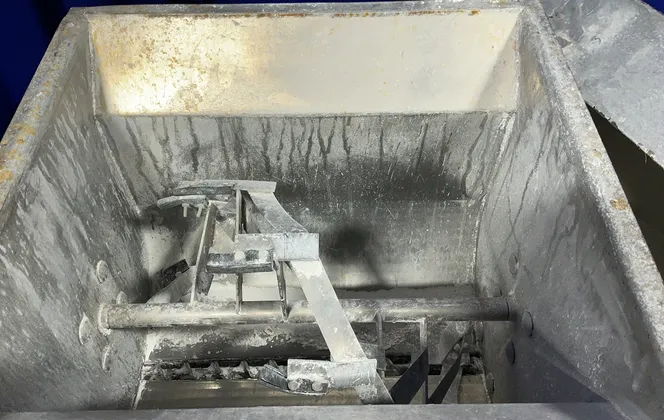 14x17x12 Mixer/feeder Unit
