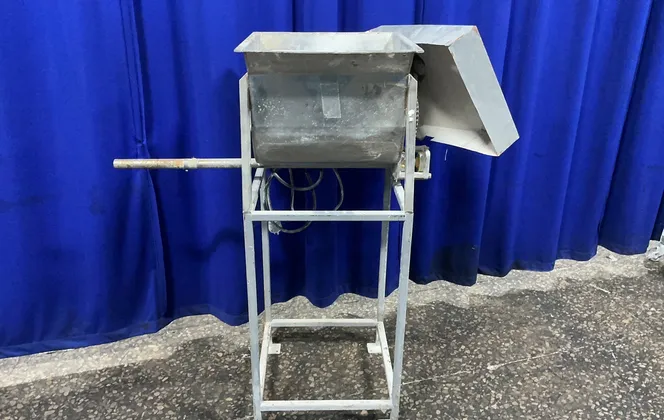 14x17x12 Mixer/feeder Unit