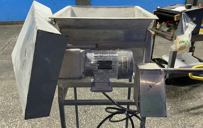 14x17x12 Mixer/feeder Unit