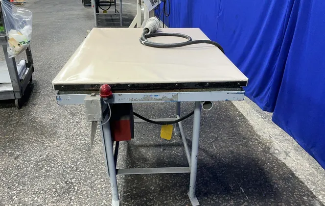 36” X 48” Heating Table