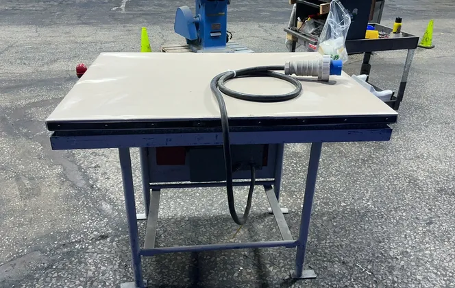 36” X 48” Heating Table