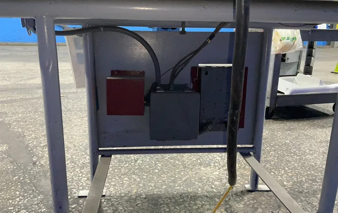 36” X 48” Heating Table
