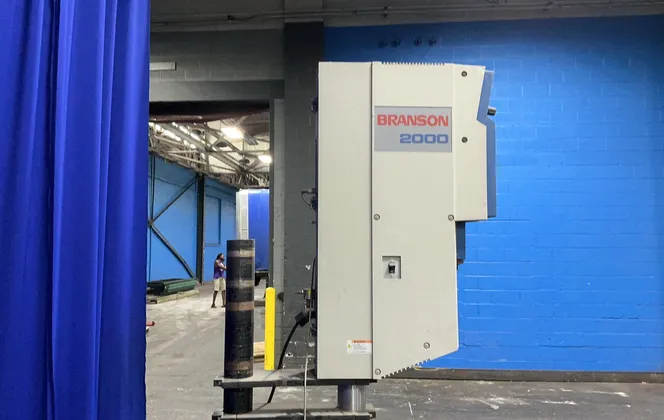 Branson Ultrasonic Welder - 2000iw