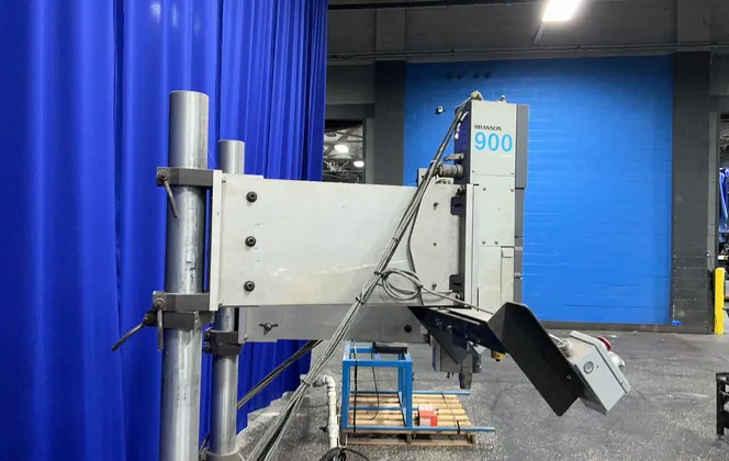 Branson 23” X 32” 2 Head Ultrasonic Welder