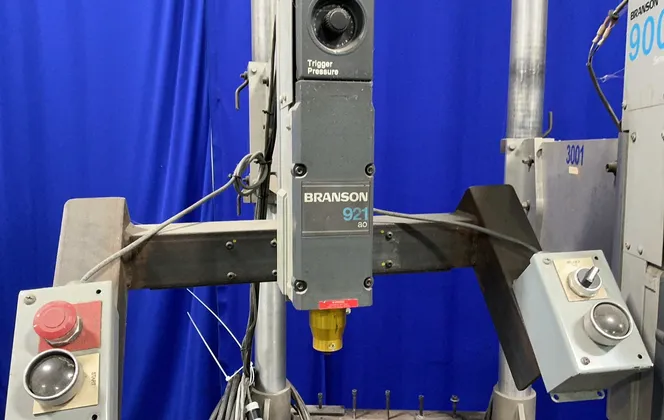Branson 23” X 32” 2 Head Ultrasonic Welder