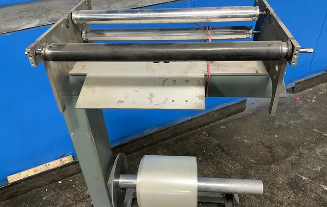 28” W Roll Mobile Roll Stand