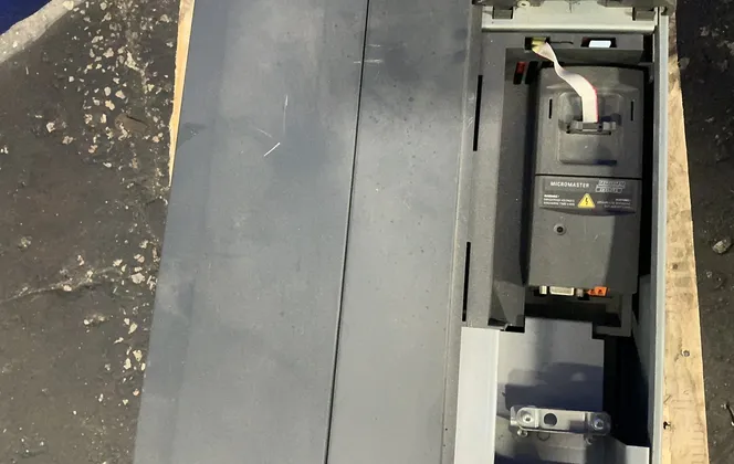 Siemens 75 Kw Micromaster 430 Variable Frequency Drive - 6se6430-2ud37-5fa0