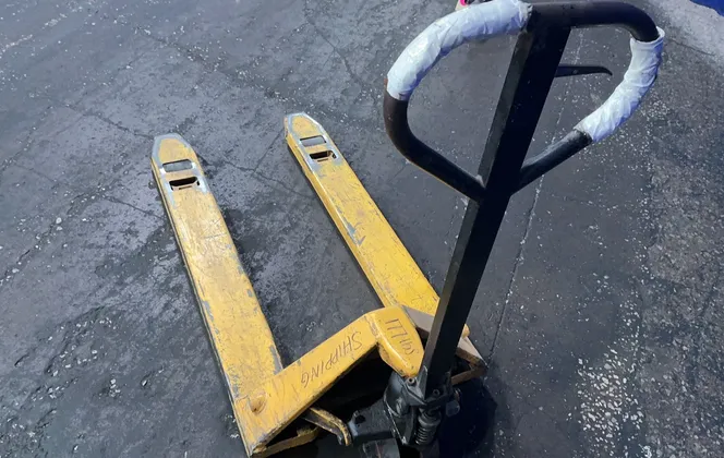 Tuv Product Service 2500 Kg Pallet Jack - Elp55