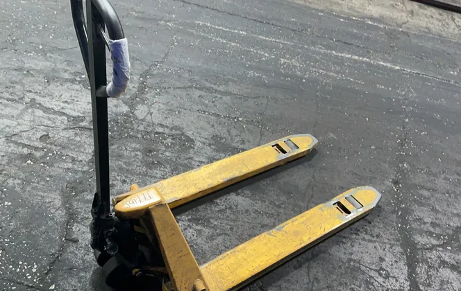 Tuv Product Service 2500 Kg Pallet Jack - Elp55