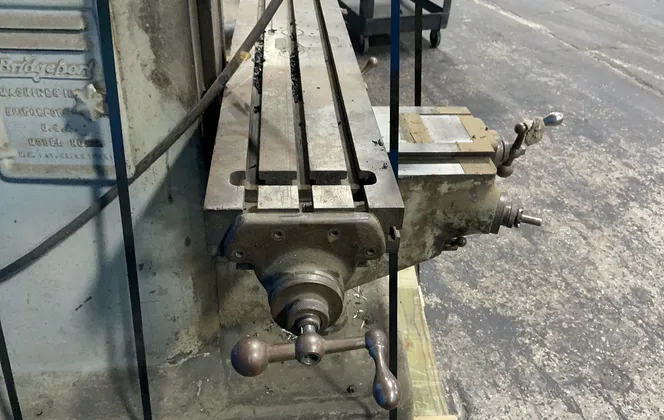 Bridgeport 9”x42” Vertical Mill - 3926