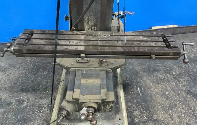 Bridgeport 9”x42” Vertical Mill - 3926